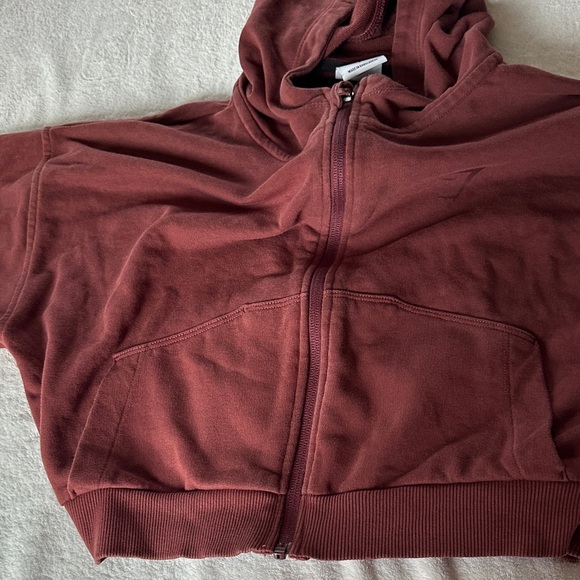 Gymshark Maroon Zip-Up cropped Hoodie size small - Picture 6 of 7